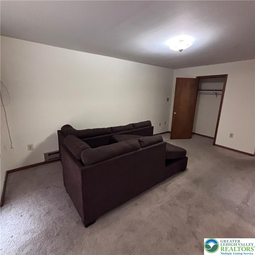 2027 Willow park Road 10
