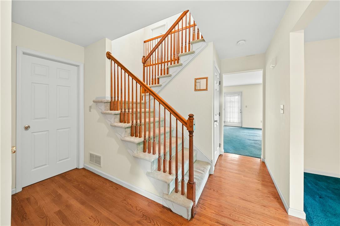 4245 Alder Road