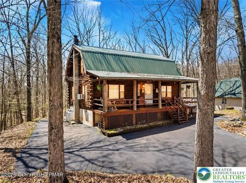 Photo of 114 Bourne Court, Lehman Twp, PA 18324 (MLS # 775685)