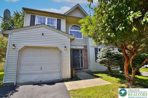 Photo of 302 Vista Drive, Easton, PA 18042 (MLS # 762695) Photo of 302 Vista Drive, Easton, PA 18042 (MLS # 762695)