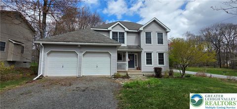 Photo of 1624 Cotswold Road, Coolbaugh Twp, PA 18466 (MLS # 775882)