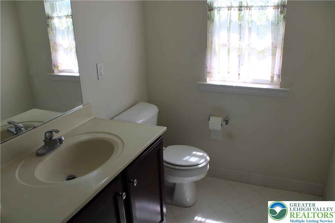 Upper Nazareth Twp, Pennsylvania 18064, United States, 3 Bedrooms Bedrooms, ,3 BathroomsBathrooms,Residential,Active,202929