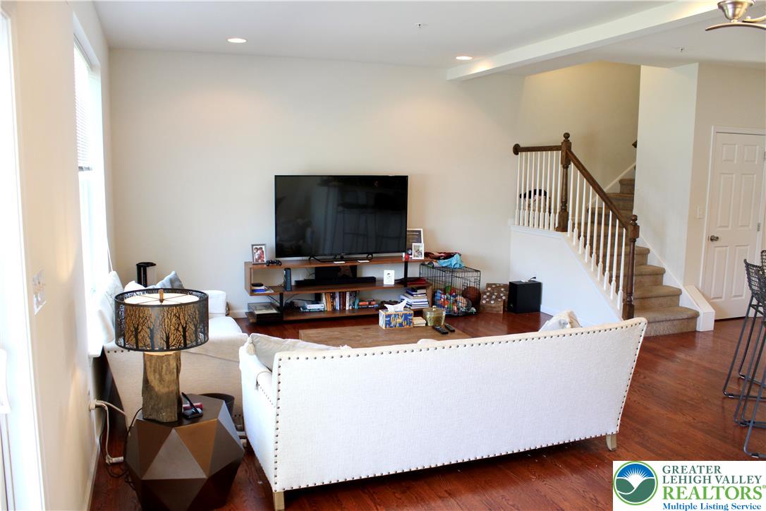 Upper Macungie Twp, Pennsylvania 18104, United States, 3 Bedrooms Bedrooms, ,3 BathroomsBathrooms,Residential,Active,235099