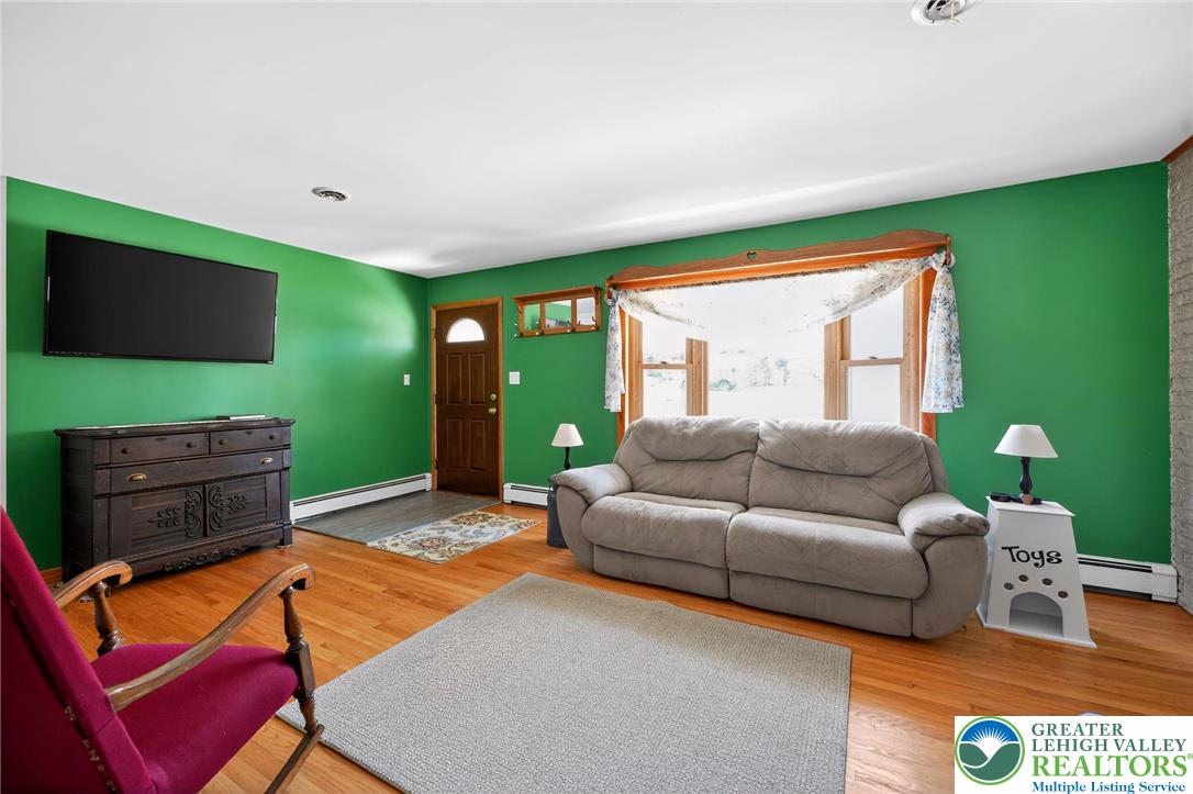 North Whitehall Twp, Pennsylvania 18069, United States, 3 Bedrooms Bedrooms, ,2 BathroomsBathrooms,Residential,Active,229432