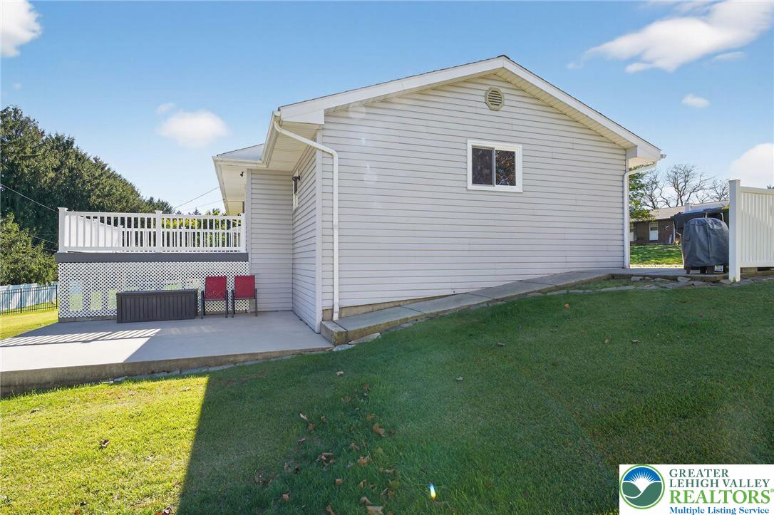 North Whitehall Twp, Pennsylvania 18069, United States, 3 Bedrooms Bedrooms, ,2 BathroomsBathrooms,Residential,Active,229432