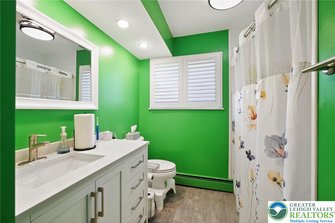 North Whitehall Twp, Pennsylvania 18069, United States, 3 Bedrooms Bedrooms, ,2 BathroomsBathrooms,Residential,Active,229432