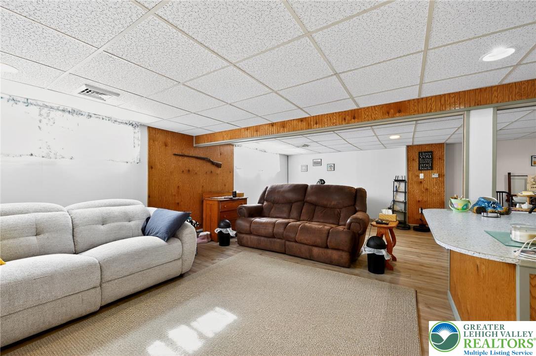 North Whitehall Twp, Pennsylvania 18069, United States, 3 Bedrooms Bedrooms, ,2 BathroomsBathrooms,Residential,Active,229432