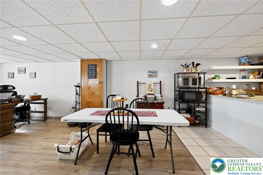 North Whitehall Twp, Pennsylvania 18069, United States, 3 Bedrooms Bedrooms, ,2 BathroomsBathrooms,Residential,Active,229432