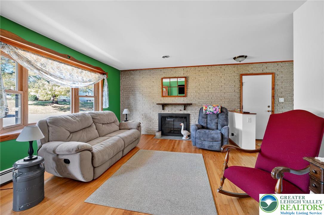 North Whitehall Twp, Pennsylvania 18069, United States, 3 Bedrooms Bedrooms, ,2 BathroomsBathrooms,Residential,Active,229432