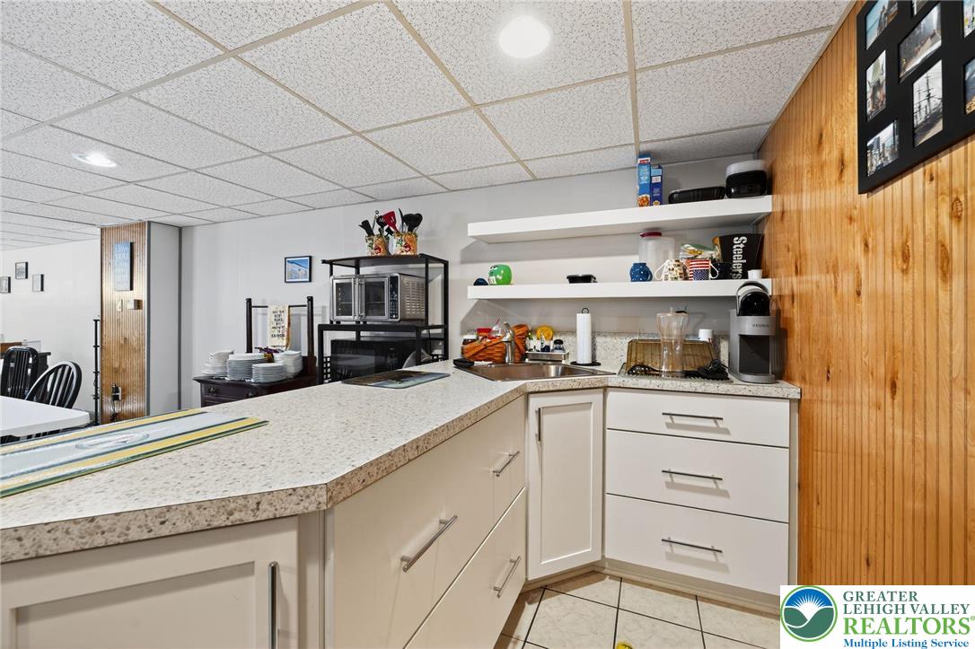 North Whitehall Twp, Pennsylvania 18069, United States, 3 Bedrooms Bedrooms, ,2 BathroomsBathrooms,Residential,Active,229432