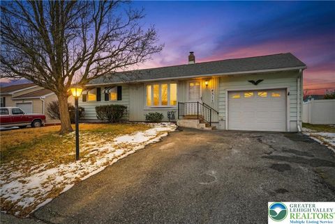 Photo of 4315 Embur Terrace, Easton, PA 18045 (MLS # 770044)