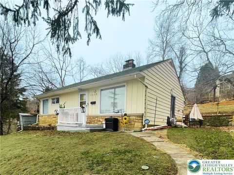 Homes For Sale - 1113 Lafayette Street<br/> Easton, PA 18042