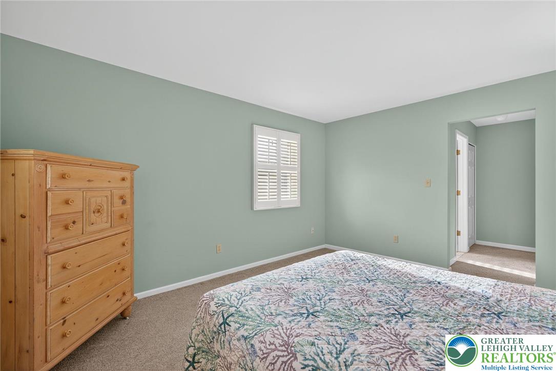 Lower Macungie Twp, Pennsylvania 18062, United States, 2 Bedrooms Bedrooms, ,2 BathroomsBathrooms,Residential,Pending,253219