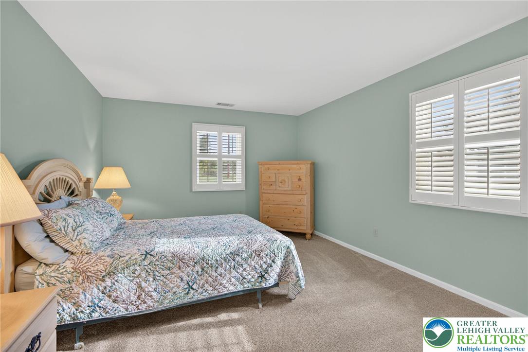 Lower Macungie Twp, Pennsylvania 18062, United States, 2 Bedrooms Bedrooms, ,2 BathroomsBathrooms,Residential,Pending,253219