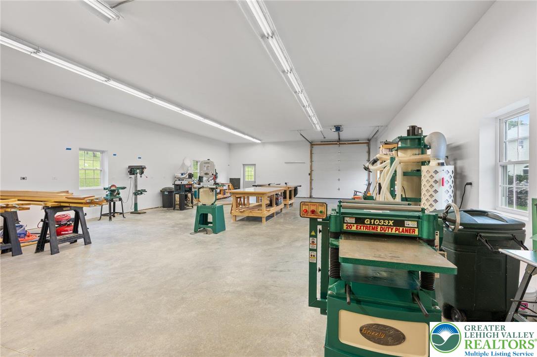 Pennsylvania 19539, United States, 4 Bedrooms Bedrooms, ,3 BathroomsBathrooms,Residential,Pending,156658