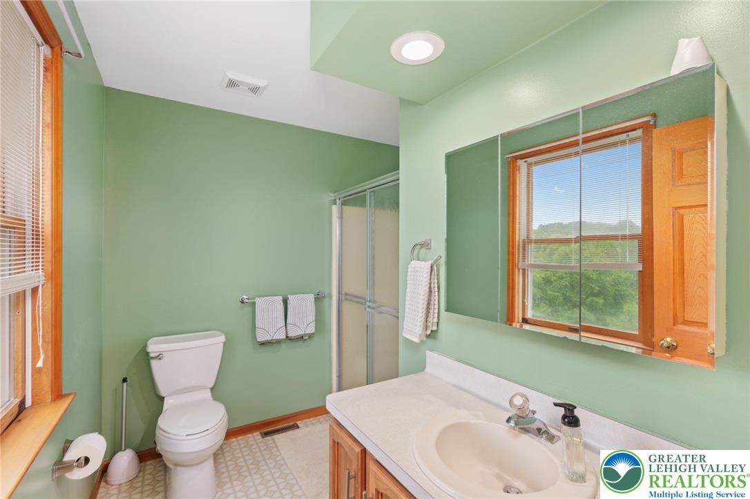 Pennsylvania 19539, United States, 4 Bedrooms Bedrooms, ,3 BathroomsBathrooms,Residential,Pending,156658