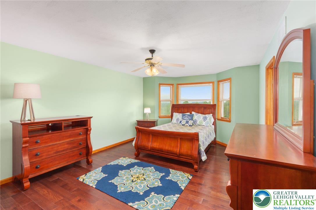 Pennsylvania 19539, United States, 4 Bedrooms Bedrooms, ,3 BathroomsBathrooms,Residential,Pending,156658