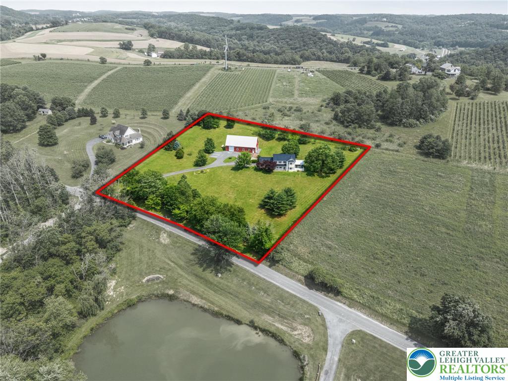 Pennsylvania 19539, United States, 4 Bedrooms Bedrooms, ,3 BathroomsBathrooms,Residential,Pending,156658