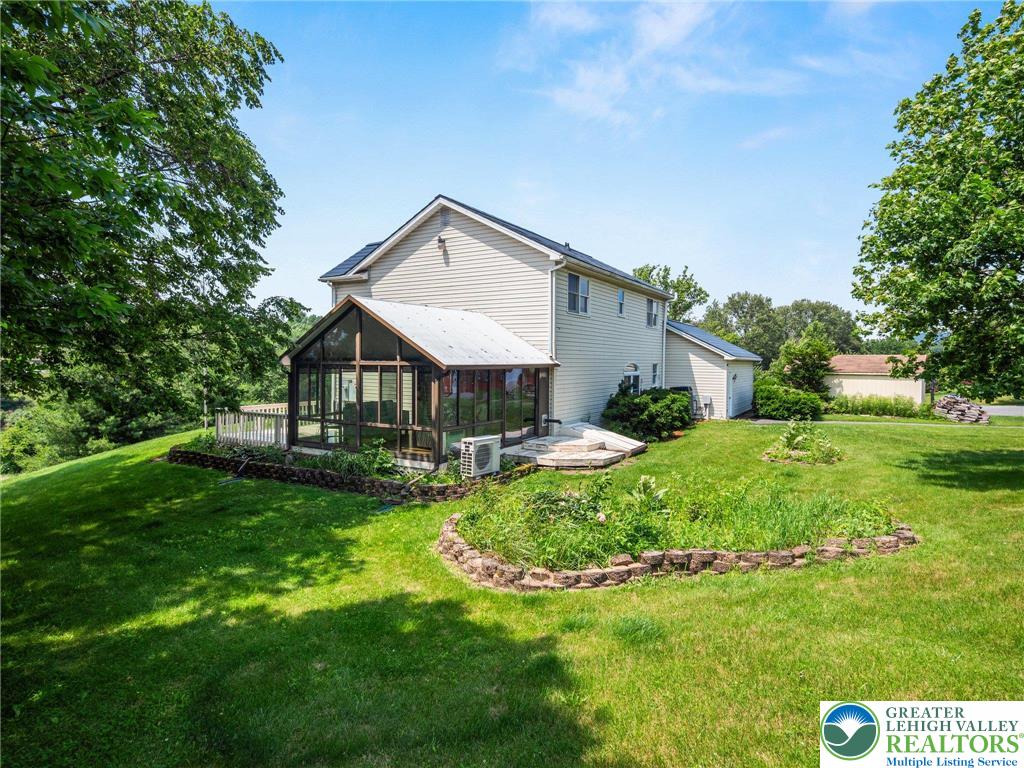 Pennsylvania 19539, United States, 4 Bedrooms Bedrooms, ,3 BathroomsBathrooms,Residential,Pending,156658