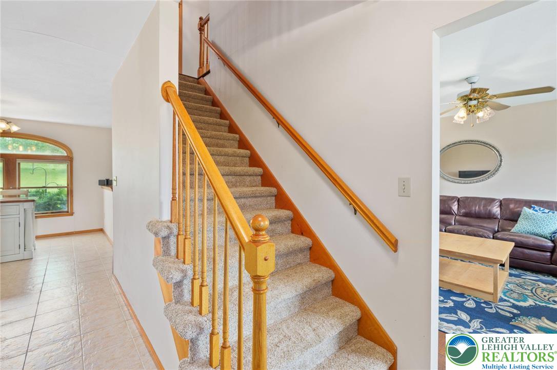 Pennsylvania 19539, United States, 4 Bedrooms Bedrooms, ,3 BathroomsBathrooms,Residential,Pending,156658