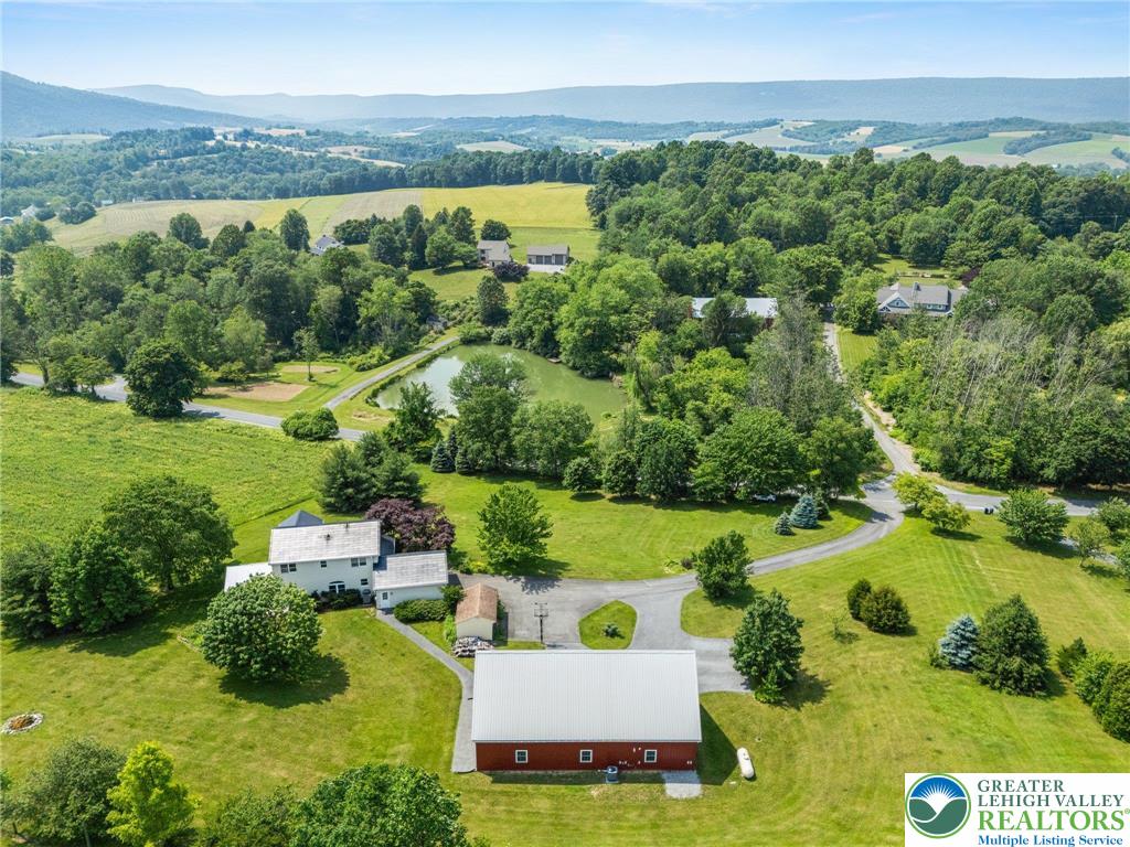 Pennsylvania 19539, United States, 4 Bedrooms Bedrooms, ,3 BathroomsBathrooms,Residential,Pending,156658