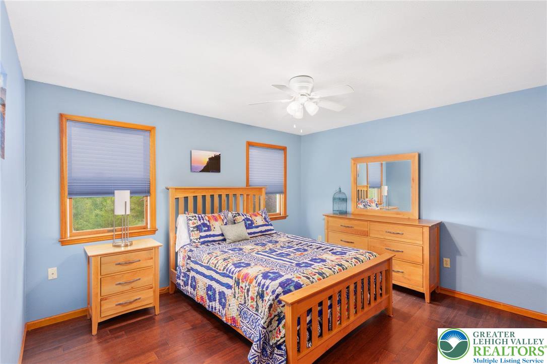 Pennsylvania 19539, United States, 4 Bedrooms Bedrooms, ,3 BathroomsBathrooms,Residential,Pending,156658