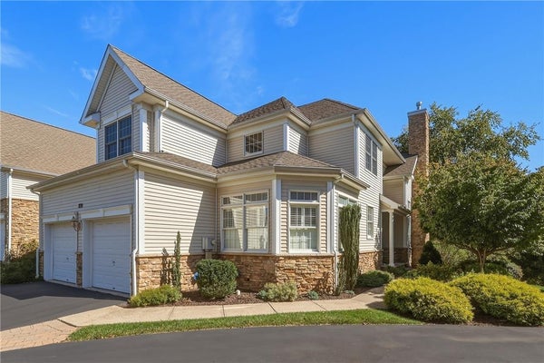 870 E HOMESTEAD LN, EASTON, PA 18042 - Image 90b0f2bfda37dd54b8c0f1ee9fe8a681/1902331655