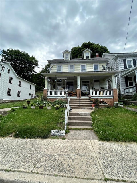 Photo of 227 S main ST, Bangor Boro, PA 18013 (MLS # 779527)