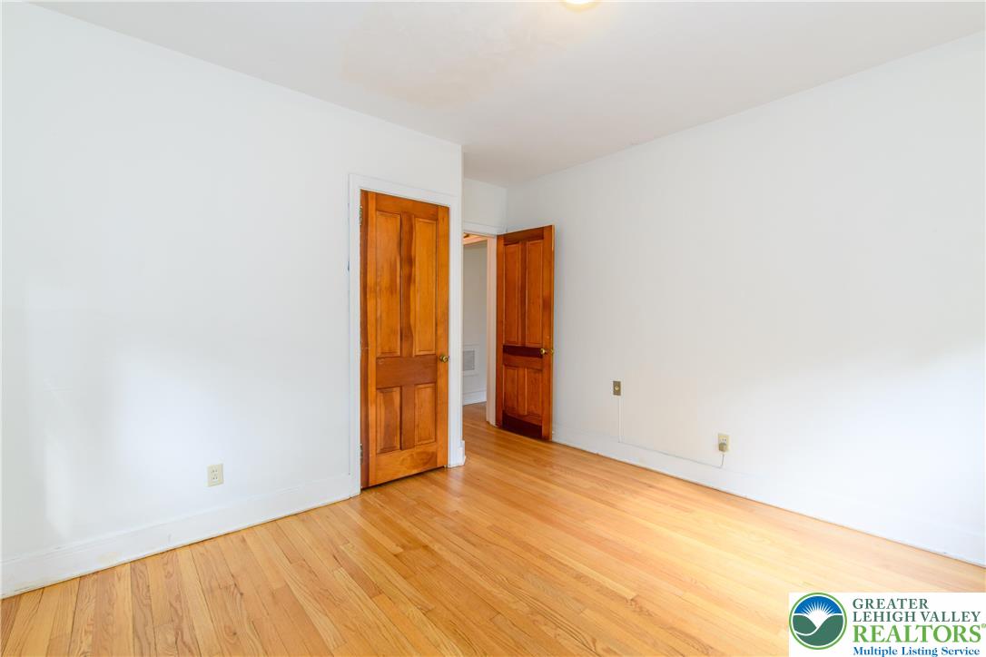 South Whitehall Twp, Pennsylvania 18104, United States, 3 Bedrooms Bedrooms, ,1 BathroomBathrooms,Residential,Active,241209