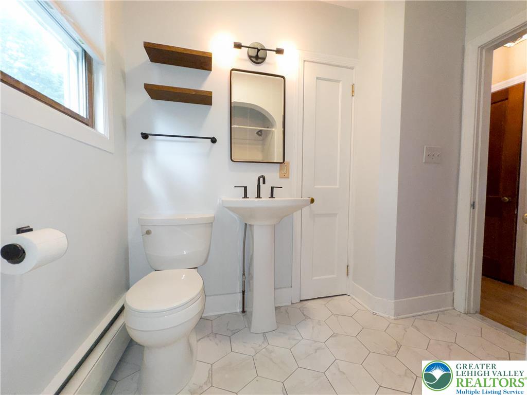 South Whitehall Twp, Pennsylvania 18104, United States, 3 Bedrooms Bedrooms, ,1 BathroomBathrooms,Residential,Active,241209