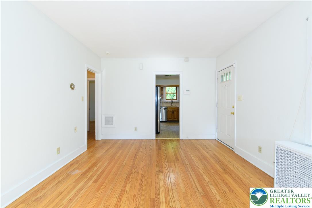 South Whitehall Twp, Pennsylvania 18104, United States, 3 Bedrooms Bedrooms, ,1 BathroomBathrooms,Residential,Active,241209