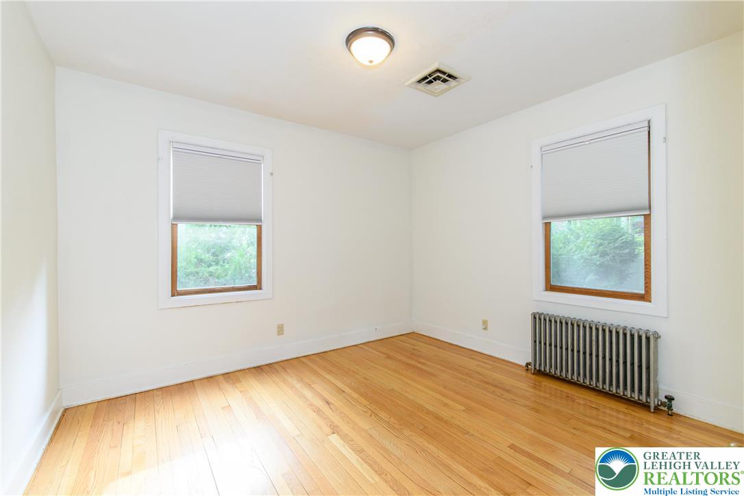 South Whitehall Twp, Pennsylvania 18104, United States, 3 Bedrooms Bedrooms, ,1 BathroomBathrooms,Residential,Active,241209