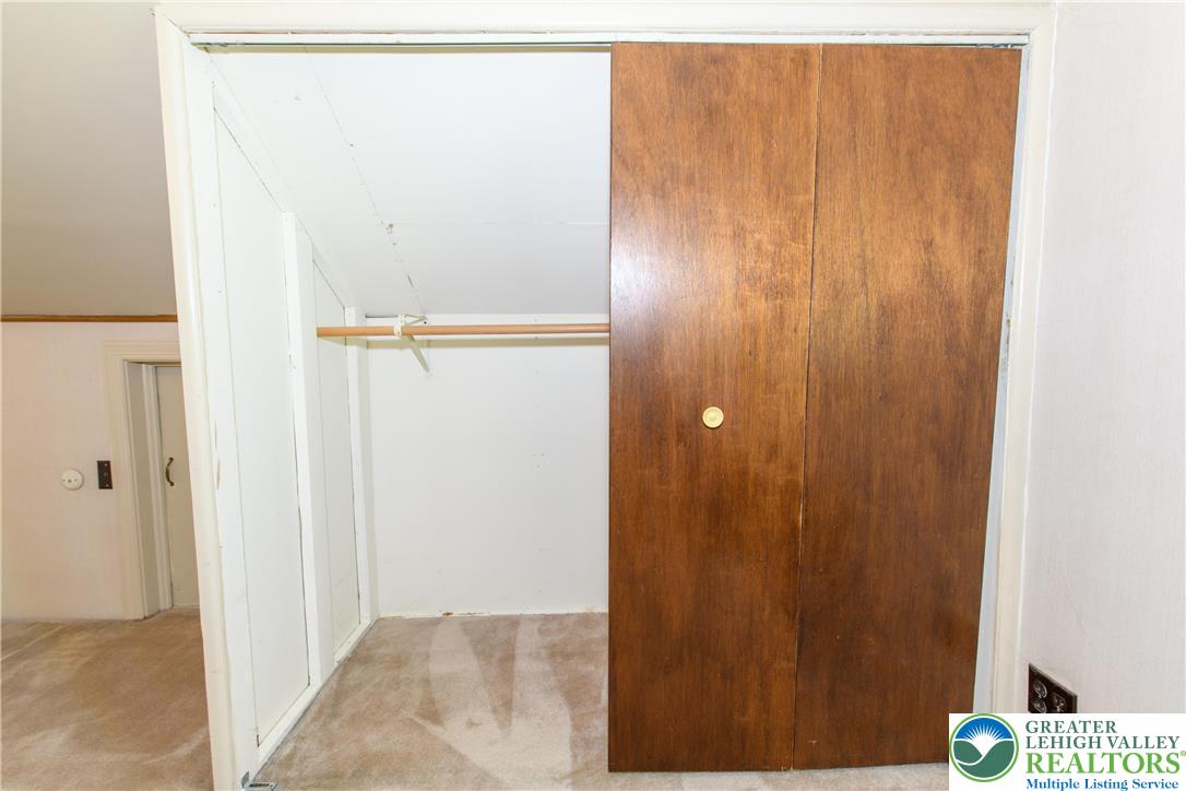 South Whitehall Twp, Pennsylvania 18104, United States, 3 Bedrooms Bedrooms, ,1 BathroomBathrooms,Residential,Active,241209