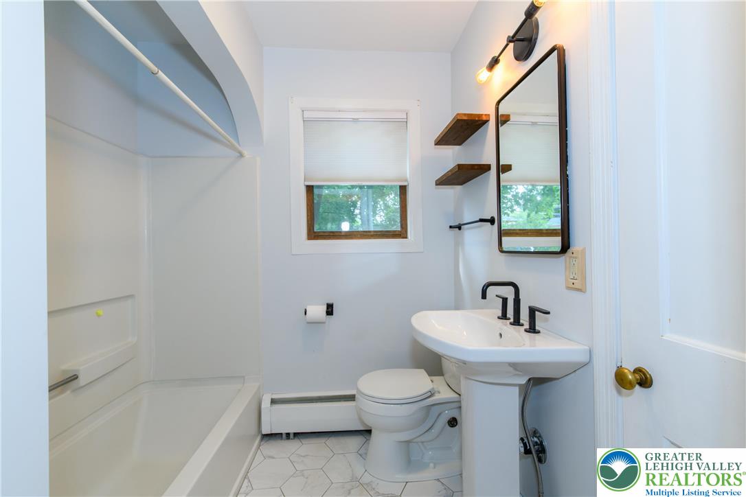 South Whitehall Twp, Pennsylvania 18104, United States, 3 Bedrooms Bedrooms, ,1 BathroomBathrooms,Residential,Active,241209