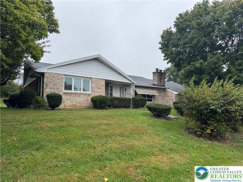 Photo of 1035 Ridge Avenue, Allentown, PA 18102 (MLS # 782393)
