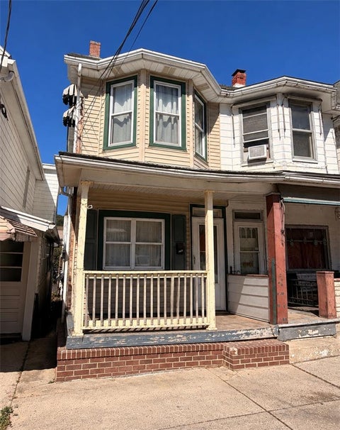 Photo for 305 W Abbott Street