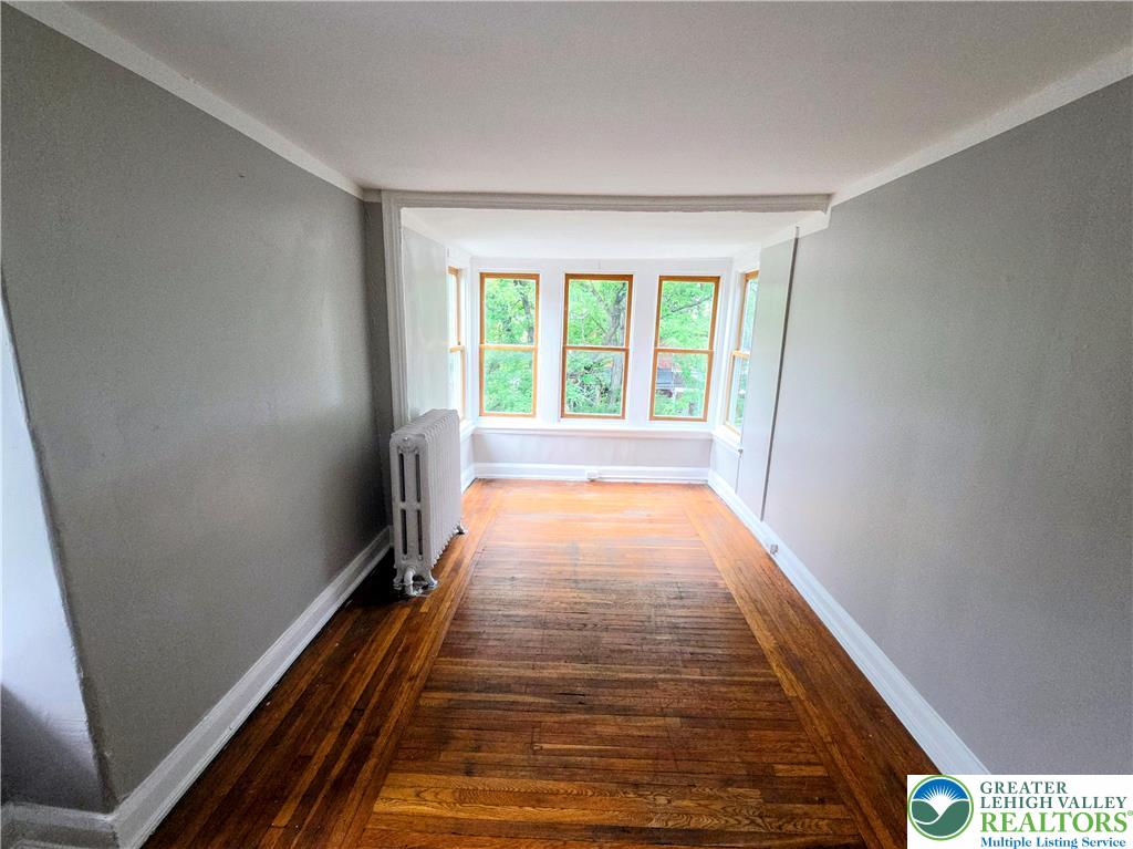 1048 W Walnut Street 3