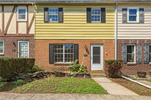 Townhouse For Sale - 1230 Eagle Street<br/> Lower Macungie Twp, PA 18106