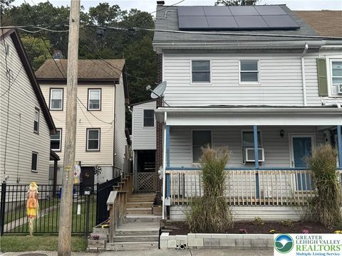 Photo of 622 Center Avenue, Jim Thorpe Boro, PA 18229 (MLS # 766274) Photo of 622 Center Avenue, Jim Thorpe Boro, PA 18229 (MLS # 766274)