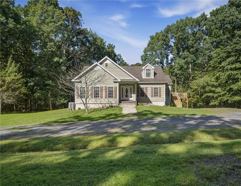 Homes For Sale - 12 Old Farm Road<br/> East Stroudsburg, PA 18302