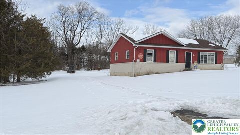 Photo of 4270 Chestnut Drive, Lehigh Twp, PA 18088 (MLS # 771796)