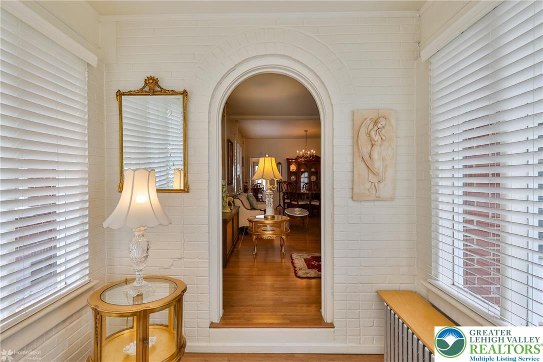 Wilson Boro, Pennsylvania 18042, United States, 3 Bedrooms Bedrooms, ,1 BathroomBathrooms,Residential,Pending,201942