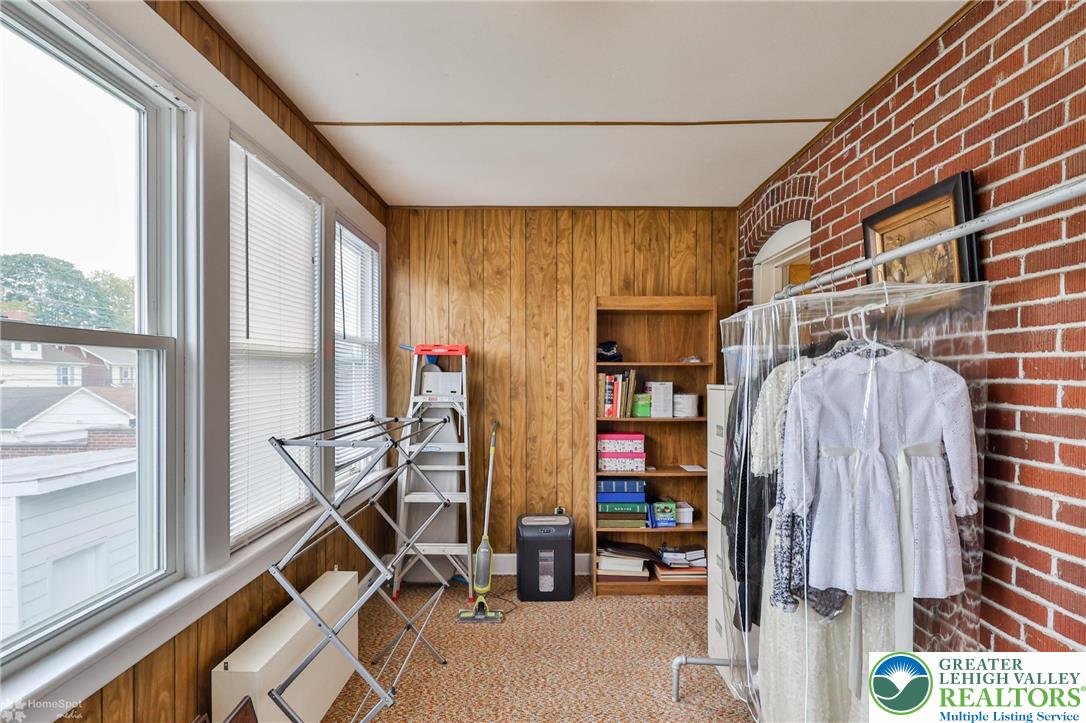 Wilson Boro, Pennsylvania 18042, United States, 3 Bedrooms Bedrooms, ,1 BathroomBathrooms,Residential,Pending,201942