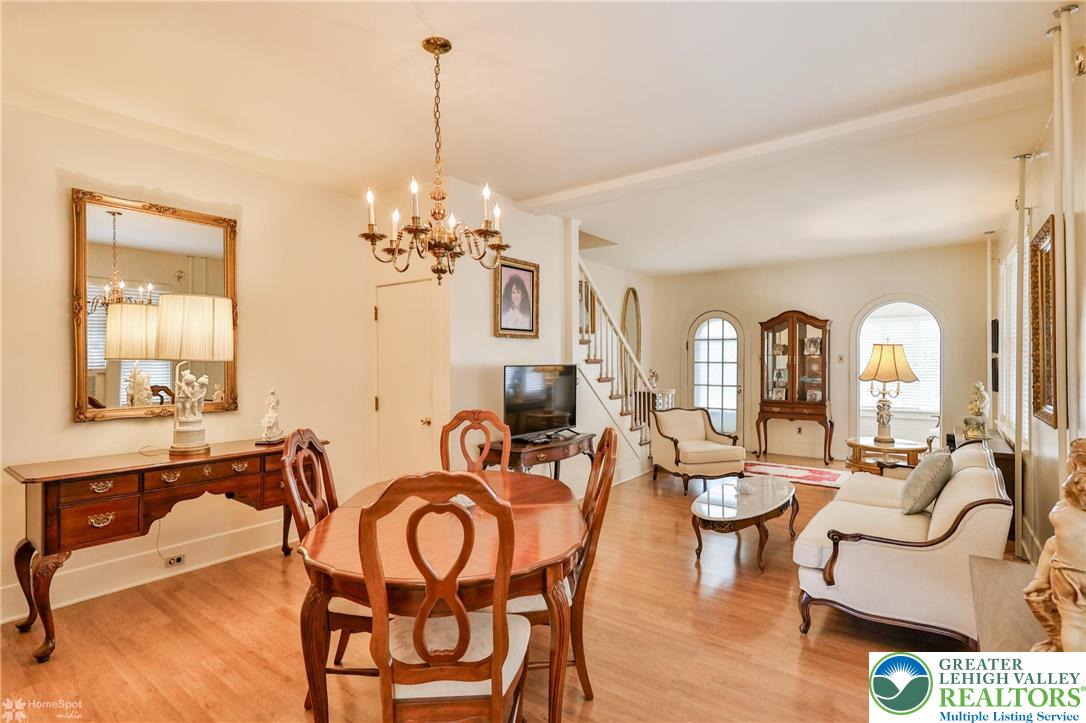 Wilson Boro, Pennsylvania 18042, United States, 3 Bedrooms Bedrooms, ,1 BathroomBathrooms,Residential,Pending,201942