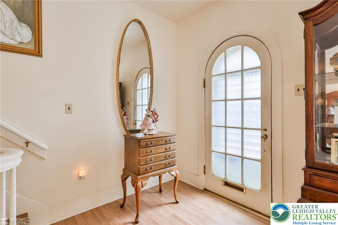 Wilson Boro, Pennsylvania 18042, United States, 3 Bedrooms Bedrooms, ,1 BathroomBathrooms,Residential,Pending,201942