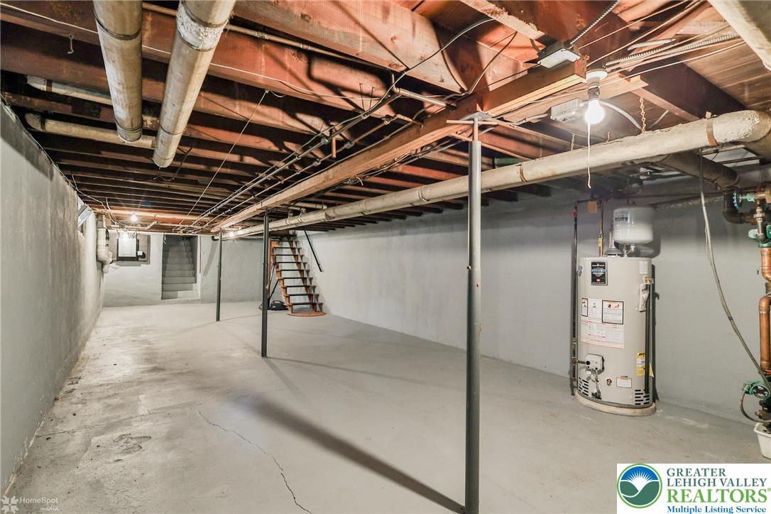 Wilson Boro, Pennsylvania 18042, United States, 3 Bedrooms Bedrooms, ,1 BathroomBathrooms,Residential,Pending,201942