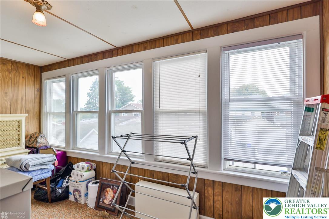 Wilson Boro, Pennsylvania 18042, United States, 3 Bedrooms Bedrooms, ,1 BathroomBathrooms,Residential,Pending,201942