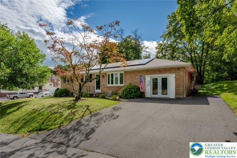 Photo for 402 Maple Street