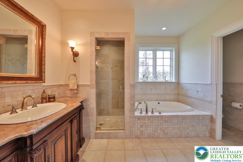 Upper Saucon Twp, Pennsylvania, 18034, United States, 6 Bedrooms Bedrooms, ,12 BathroomsBathrooms,Residential,Active,1885031