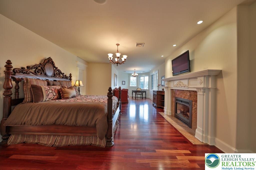 Upper Saucon Twp, Pennsylvania, 18034, United States, 6 Bedrooms Bedrooms, ,12 BathroomsBathrooms,Residential,Active,1885031